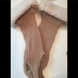 Knit leg warmers
